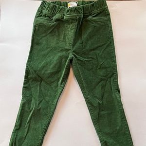 Mini Boden Corduroy pants in green. Skinny style with back pockets elastic waist